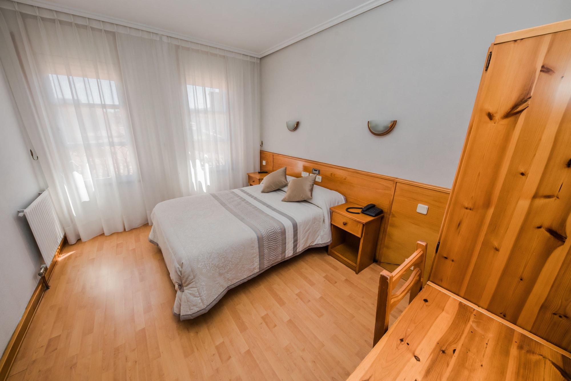 Hotel Alvi Soria Zewnętrze zdjęcie